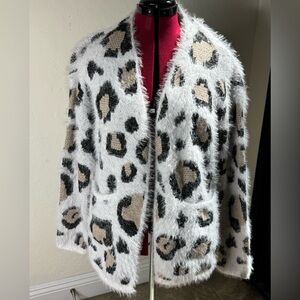 Love Ever After Leopard Print Fuzzy Open Front Cardigan Sweater Women’s Size L